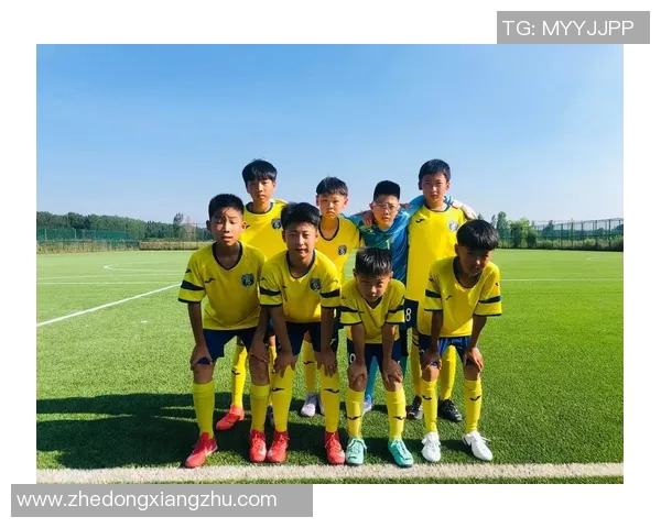 资深球星化身足球记者深度剖析绿茵赛场内外的激情与冷静